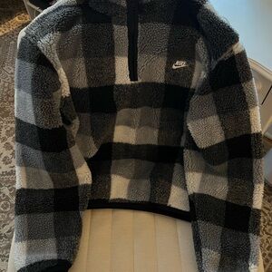 Nike Women’s Black and Gray Sherpa Fleece Flannel